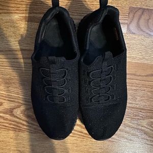 Sketchers sport sneakers